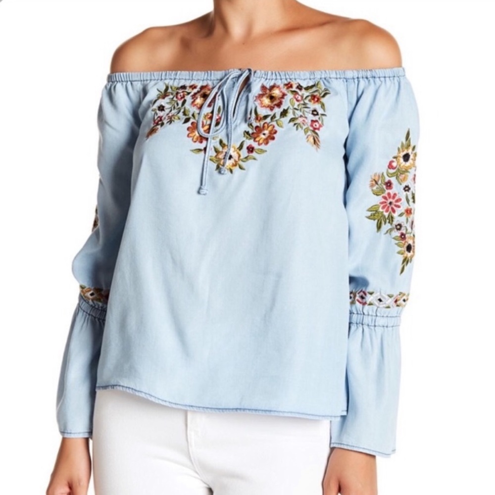 Cupcakes & Cashmere Off Shoulder Embroidery Top S - Picture 2 of 7